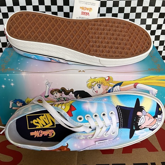 Vans Authentic Pretty Guardians & Tuxedo Mask Sailor Moon Men’s sneakers - Picture 5 of 16